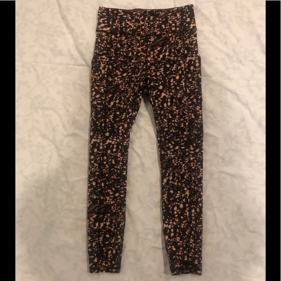 Lululemon Invigorate High-Rise Tight 25" NWOT - Picture 9 of 16